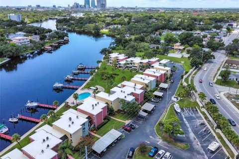 Copropriété à vendre à Tampa, Floride: 1 chambre, 78.6 m2 № 1918946 - photo 16