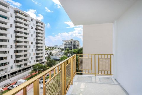 Купить кондоминиум в Майами-Бич, Флорида 1 спальня, 59.27м2, № 2009221 - фото 20