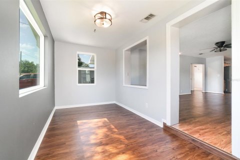 Casa en venta en Tavares, Florida, 3 dormitorios, 191.01 m2 № 1877150 - foto 5