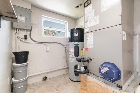 Casa en venta en Tavares, Florida, 3 dormitorios, 191.01 m2 № 1877150 - foto 25