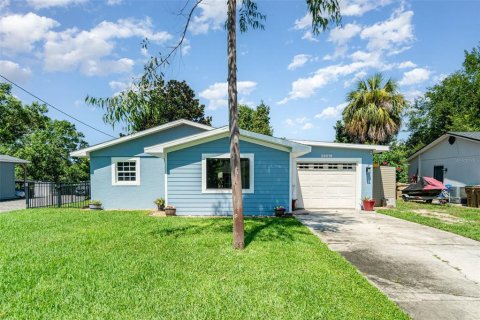 Casa en venta en Tavares, Florida, 3 dormitorios, 191.01 m2 № 1877150 - foto 1