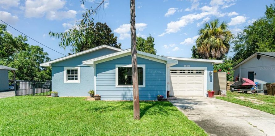 Casa en Tavares, Florida 3 dormitorios, 191.01 m2 № 1877150