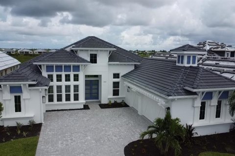 House in Venice, Florida 4 bedrooms, 296.64 sq.m. № 2289626