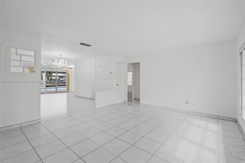 Villa ou maison à vendre à Fort Lauderdale, Floride: 3 chambres, 146.79 m2 № 1878794 - photo 7