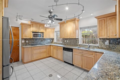 Villa ou maison à vendre à Fort Lauderdale, Floride: 3 chambres, 146.79 m2 № 1878794 - photo 10