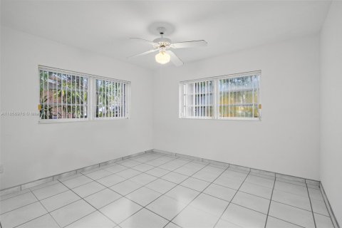 Villa ou maison à vendre à Fort Lauderdale, Floride: 3 chambres, 146.79 m2 № 1878794 - photo 16
