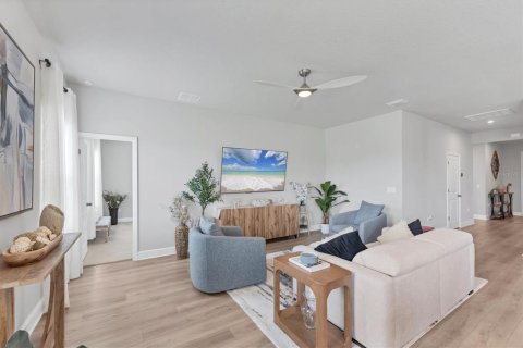 House in Parrish, Florida 3 bedrooms, 167.97 sq.m. № 1904689 - photo 8