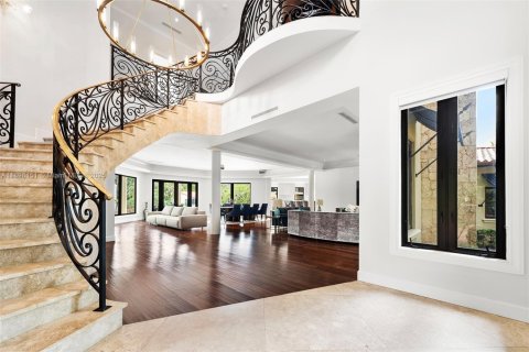 Купить виллу или дом в Корал-Гейблс, Флорида 5 спален, 609.62м2, № 1952934 - фото 10