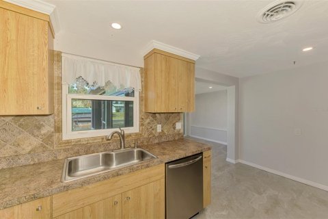 House in Englewood, Florida 3 bedrooms, 135.08 sq.m. № 1640230 - photo 29