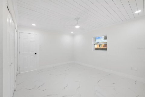 House in Port Charlotte, Florida 3 bedrooms, 144.65 sq.m. № 1831386 - photo 7