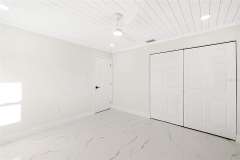 House in Port Charlotte, Florida 3 bedrooms, 144.65 sq.m. № 1831386 - photo 11