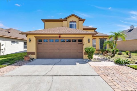 Villa ou maison à vendre à Kissimmee, Floride: 4 chambres, 212.28 m2 № 2418443 - photo 27
