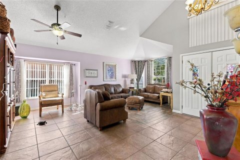 Villa ou maison à vendre à Kissimmee, Floride: 4 chambres, 212.28 m2 № 2418443 - photo 2