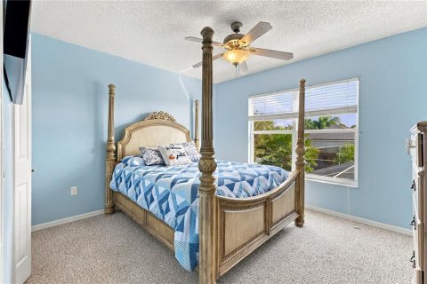 Villa ou maison à vendre à Kissimmee, Floride: 4 chambres, 212.28 m2 № 2418443 - photo 11