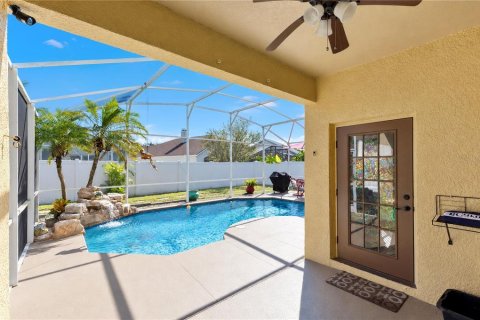 Villa ou maison à vendre à Kissimmee, Floride: 4 chambres, 212.28 m2 № 2418443 - photo 15