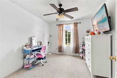 Villa ou maison à vendre à Kissimmee, Floride: 4 chambres, 212.28 m2 № 2418443 - photo 14