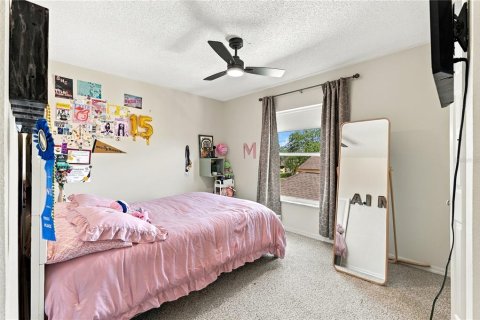 Villa ou maison à vendre à Kissimmee, Floride: 4 chambres, 212.28 m2 № 2418443 - photo 13