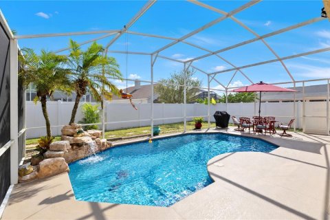 Villa ou maison à vendre à Kissimmee, Floride: 4 chambres, 212.28 m2 № 2418443 - photo 16