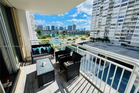 Купить кондоминиум в Авентура, Флорида 1 спальня, 93.37м2, № 2090594 - фото 18