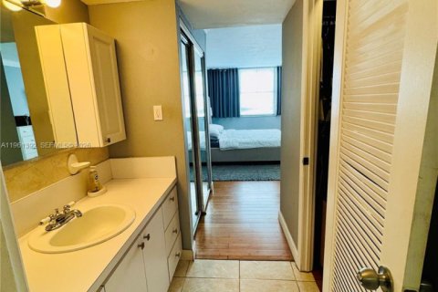 Купить кондоминиум в Авентура, Флорида 1 спальня, 93.37м2, № 2090594 - фото 15
