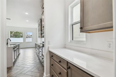 Villa ou maison à vendre à Tampa, Floride: 5 chambres, 308.62 m2 № 1661925 - photo 12
