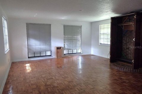 House in Bunnell, Florida 4 bedrooms, 162.76 sq.m. № 2209386 - photo 19