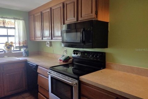 House in Bunnell, Florida 4 bedrooms, 162.76 sq.m. № 2209386 - photo 10