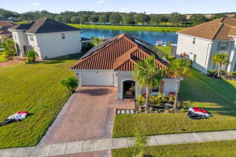 Casa en venta en Kissimmee, Florida, 4 dormitorios, 198.63 m2 № 1570341 - foto 1