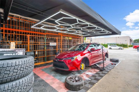 Propiedad comercial en venta en Miami, Florida № 1688600 - foto 15