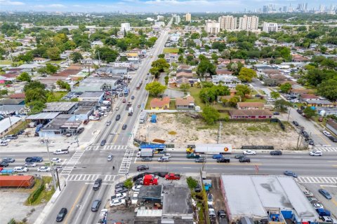Propiedad comercial en venta en Miami, Florida № 1688600 - foto 19