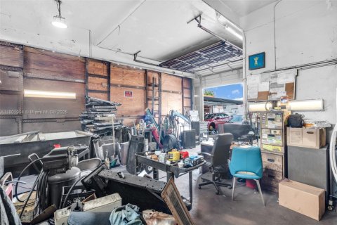 Propiedad comercial en venta en Miami, Florida № 1688600 - foto 8