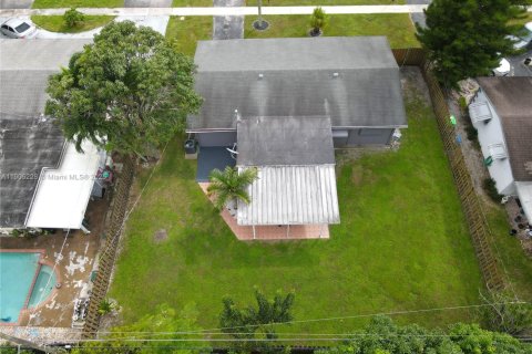 Villa ou maison à vendre à Sunrise, Floride: 2 chambres, 97.83 m2 № 1956976 - photo 23