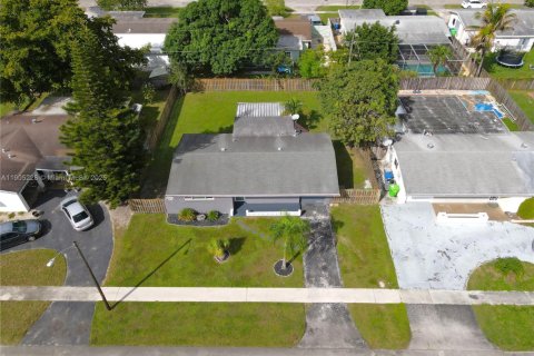 Villa ou maison à vendre à Sunrise, Floride: 2 chambres, 97.83 m2 № 1956976 - photo 22