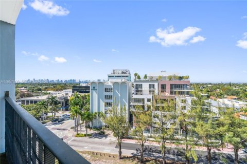 Condo in Miami Beach, Florida, 1 bedroom  № 2025856 - photo 15