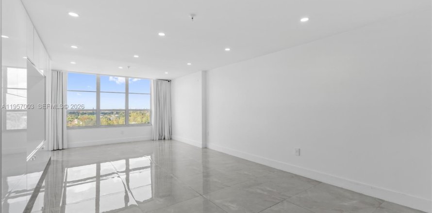 Condo in Miami Beach, Florida, 1 bedroom  № 2025856