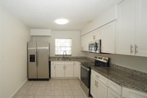 Casa en alquiler en Tampa, Florida, 2 dormitorios, 93.65 m2 № 1873758 - foto 2