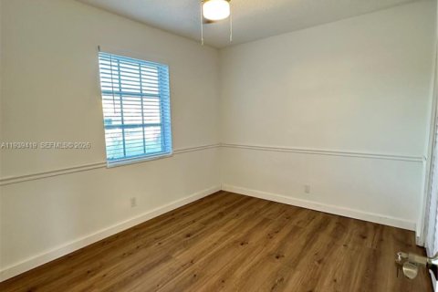 Condo in Fort Lauderdale, Florida, 2 bedrooms  № 1997415 - photo 5