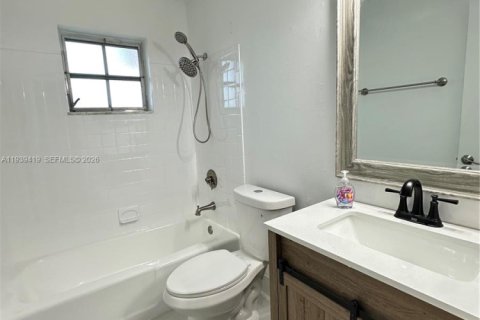 Condo in Fort Lauderdale, Florida, 2 bedrooms  № 1997415 - photo 9