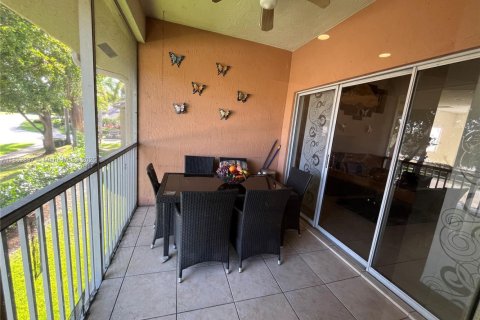 Townhouse in Weston, Florida 3 bedrooms, 127 sq.m. № 1877549 - photo 18