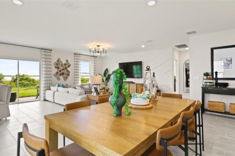 Villa ou maison à vendre à Haines City, Floride: 4 chambres, 191.47 m2 № 2387688 - photo 10