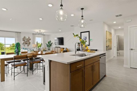 Villa ou maison à vendre à Haines City, Floride: 4 chambres, 191.47 m2 № 2387688 - photo 6