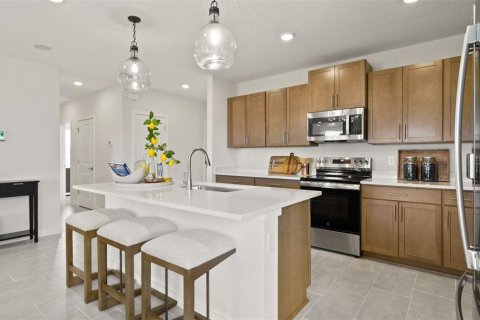Villa ou maison à vendre à Haines City, Floride: 4 chambres, 191.47 m2 № 2387688 - photo 2