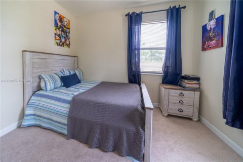 Townhouse in Miami, Florida 4 bedrooms, 158.86 sq.m. № 1770802 - photo 21