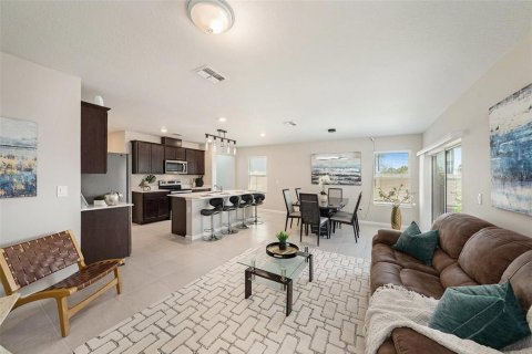 House in Wesley Chapel, Florida 4 bedrooms, 146.79 sq.m. № 1590609 - photo 7