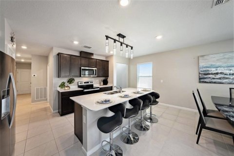 House in Wesley Chapel, Florida 4 bedrooms, 146.79 sq.m. № 1590609 - photo 10