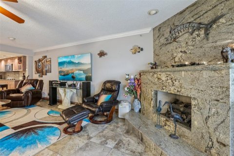 Townhouse in Saint Pete Beach, Florida 3 bedrooms, 226.22 sq.m. № 1835279 - photo 7