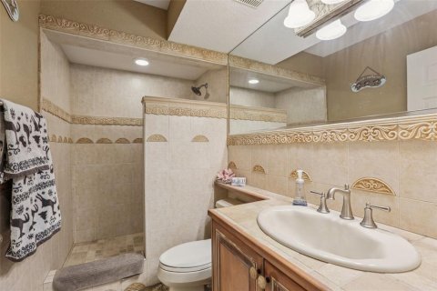 Townhouse in Saint Pete Beach, Florida 3 bedrooms, 226.22 sq.m. № 1835279 - photo 17
