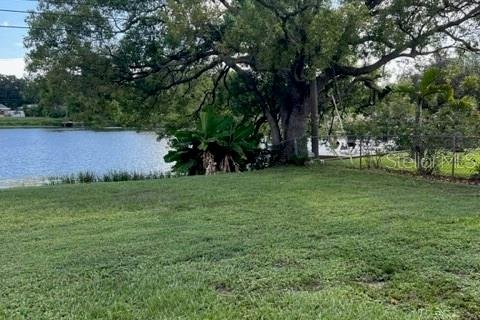 House in Seminole, Florida 2 bedrooms, 110.55 sq.m. № 1720283 - photo 17