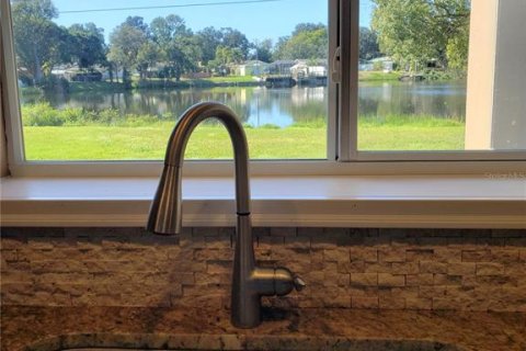 House in Seminole, Florida 2 bedrooms, 110.55 sq.m. № 1720283 - photo 6
