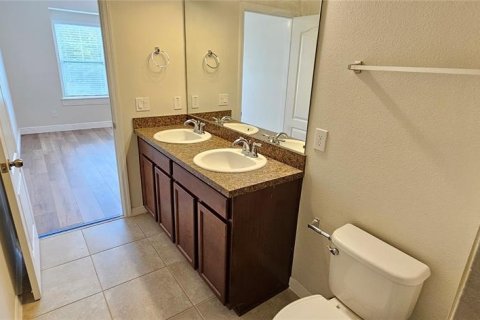 Townhouse in Windermere, Florida 3 bedrooms, 127.46 sq.m. № 1884695 - photo 12